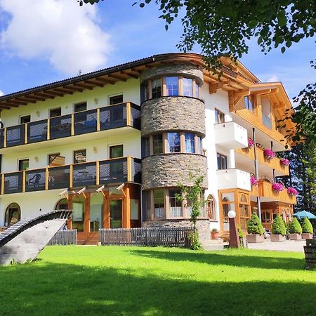 Pension Rungg Badia  Bagian luar foto