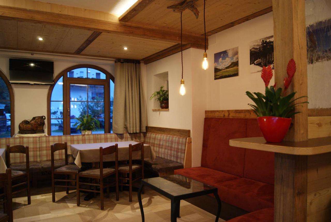 Pension Rungg Badia (South Tyrol) Bagian luar foto