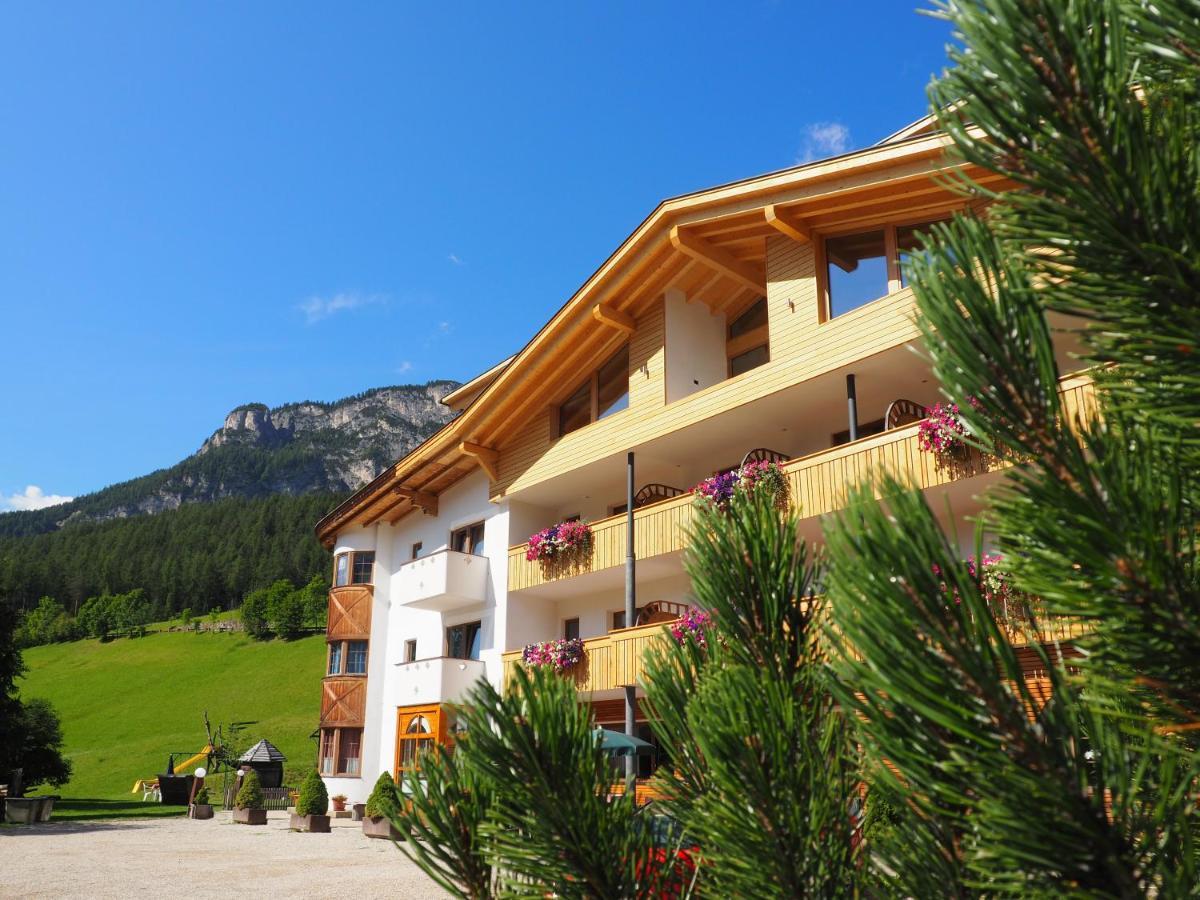 Pension Rungg Badia (South Tyrol) Bagian luar foto