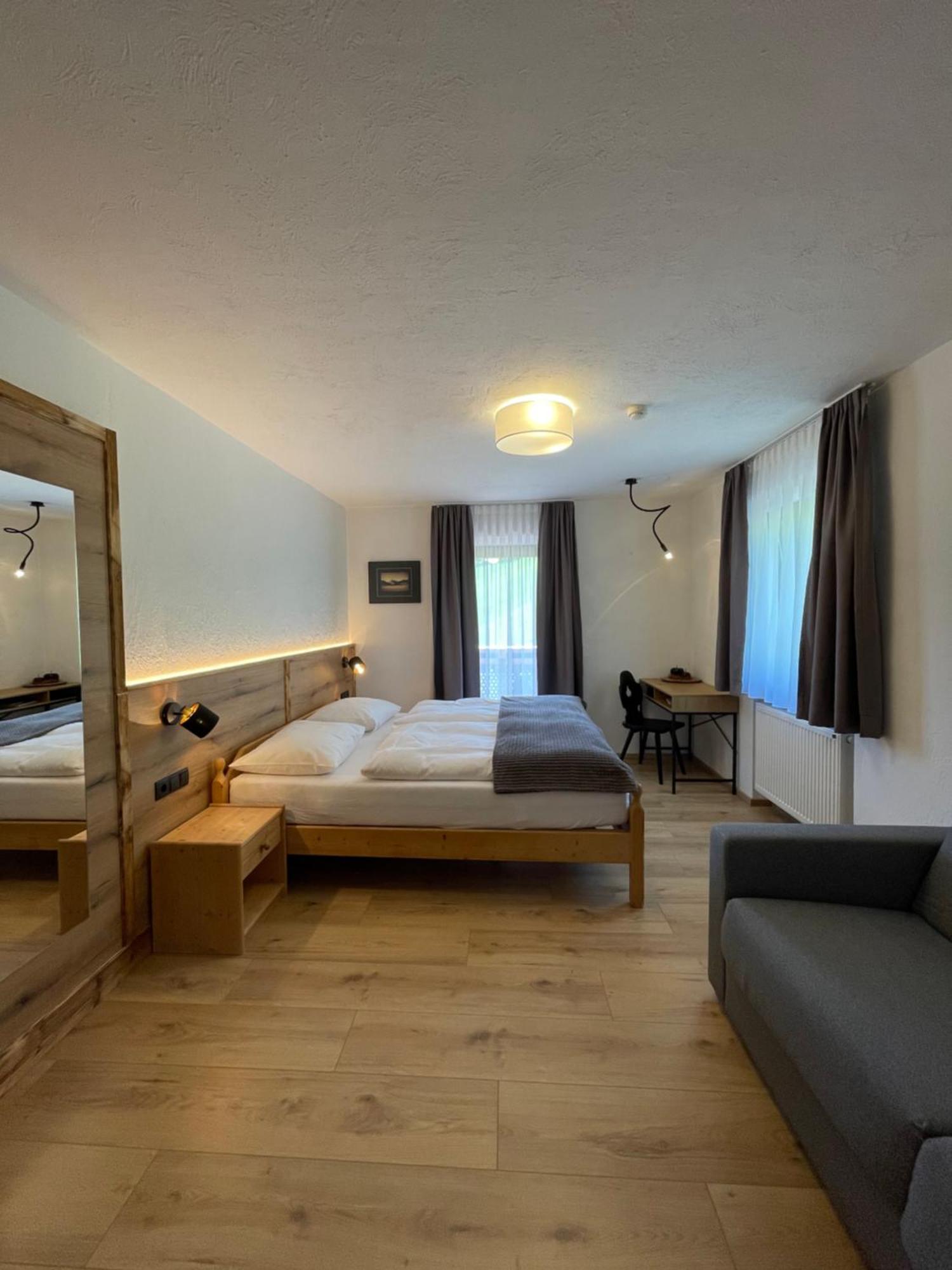 Pension Rungg Badia (South Tyrol) Bagian luar foto