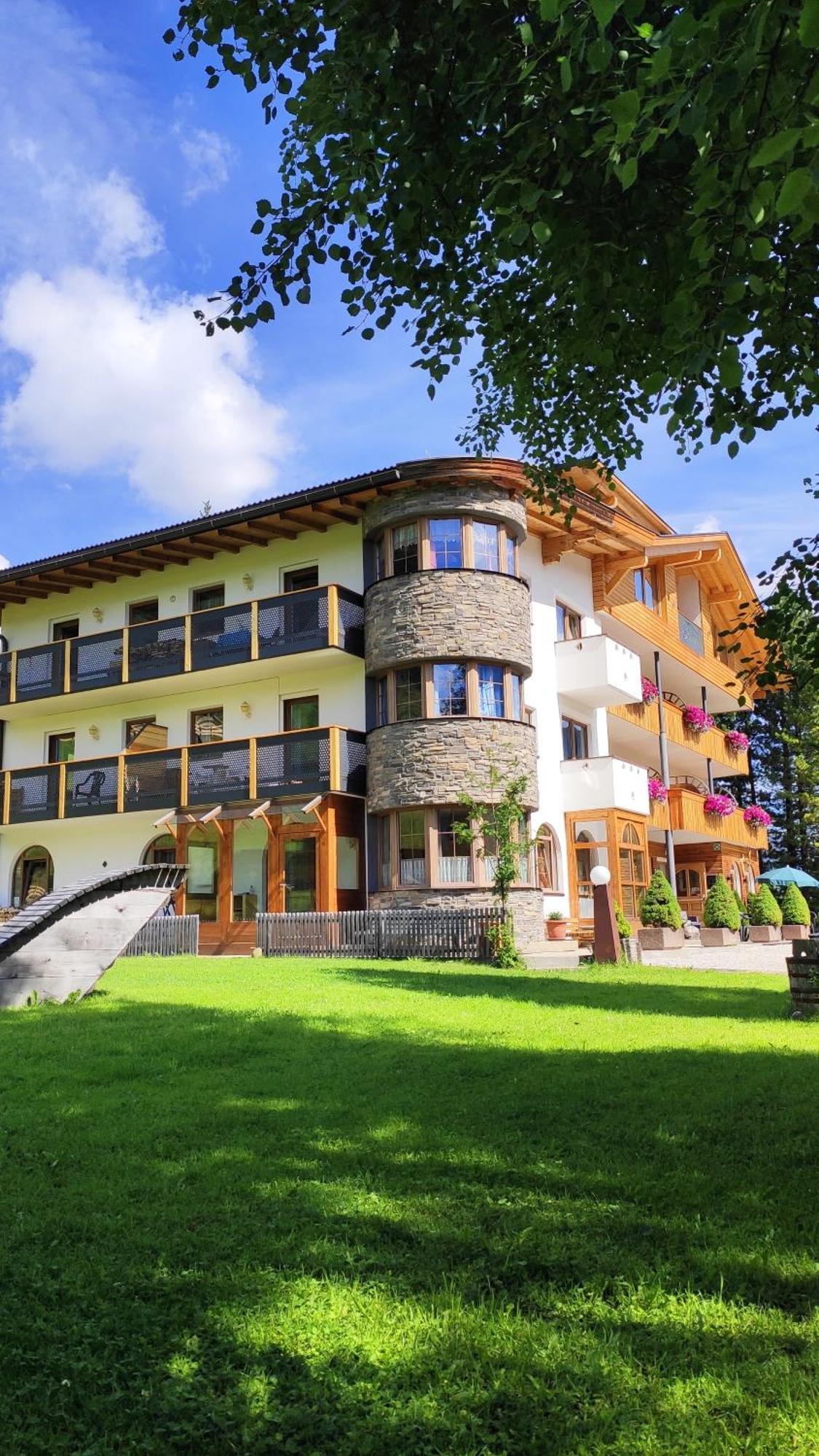 Pension Rungg Badia (South Tyrol) Bagian luar foto