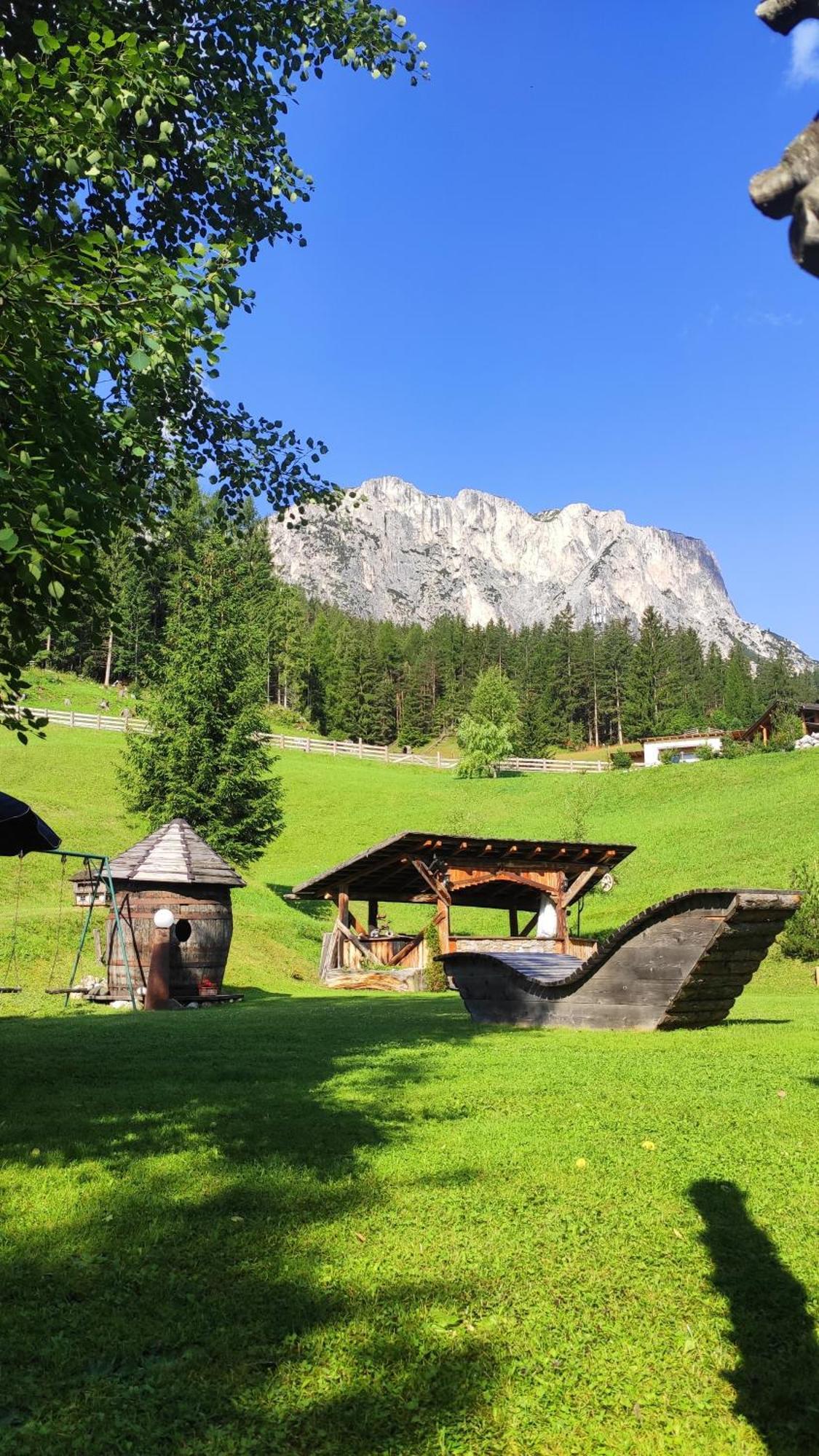Pension Rungg Badia  Bagian luar foto