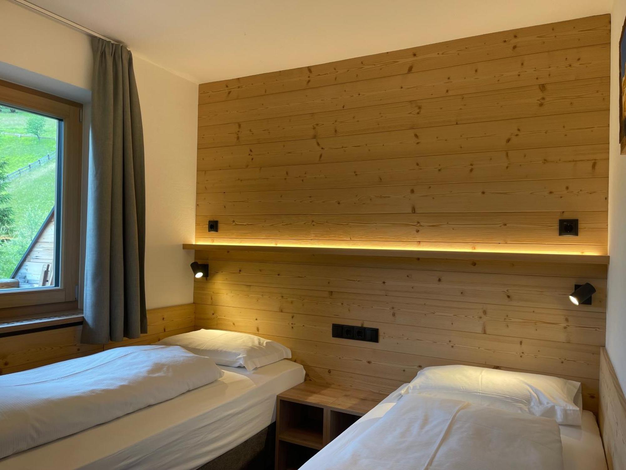Pension Rungg Badia (South Tyrol) Bagian luar foto